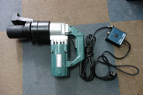 電動定扭力扳手200-600N.m