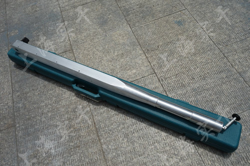 預置式扭力扳手