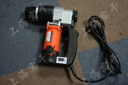 電動定扭矩扳手